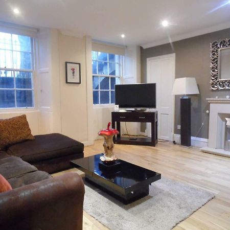 West End -Stunning, 2 Bedroom, Main Door Flat With Private Parking Glasgow Exterior foto